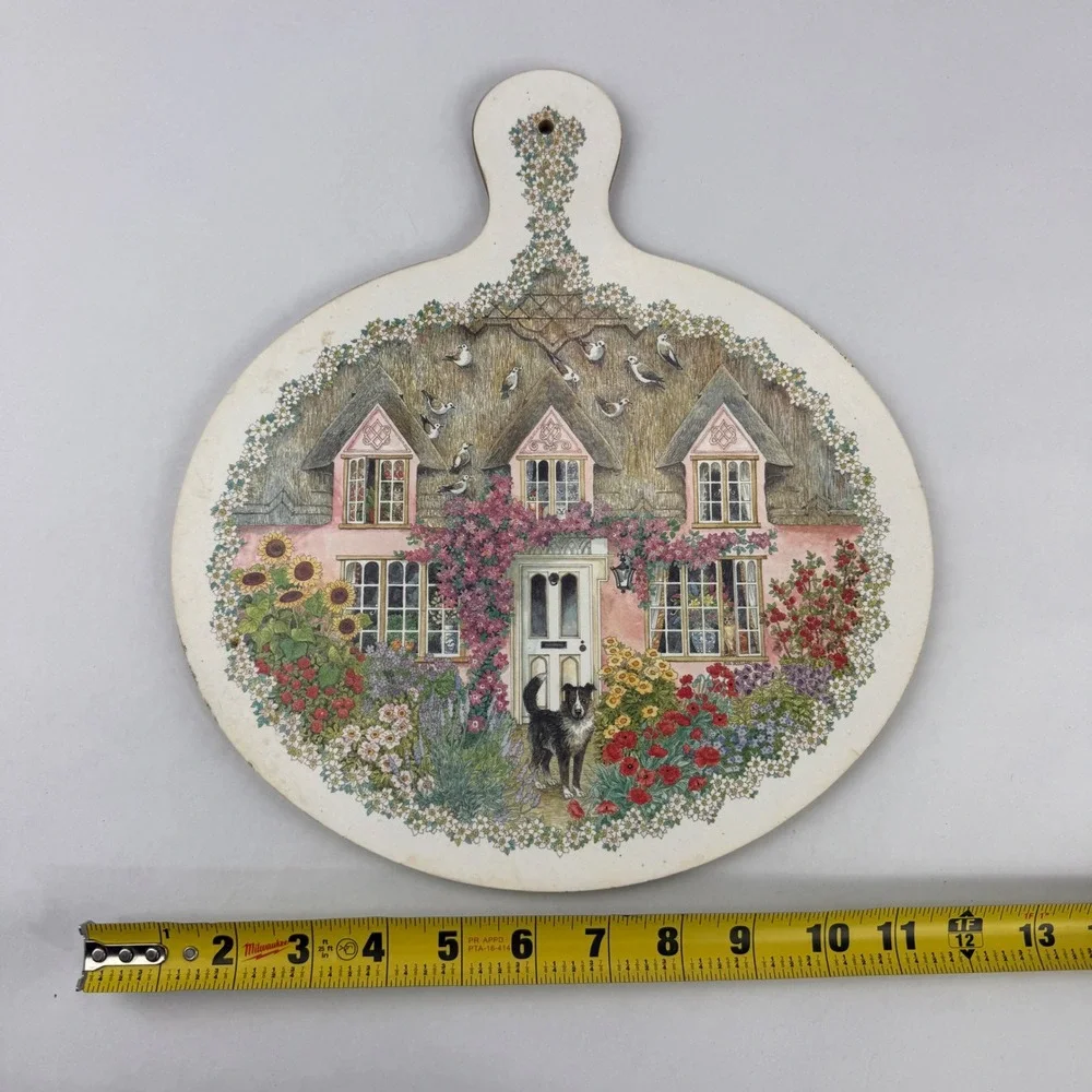 Vintage English Cottage Melamine Cutting Board Round Cheese Platter Handle 11.5